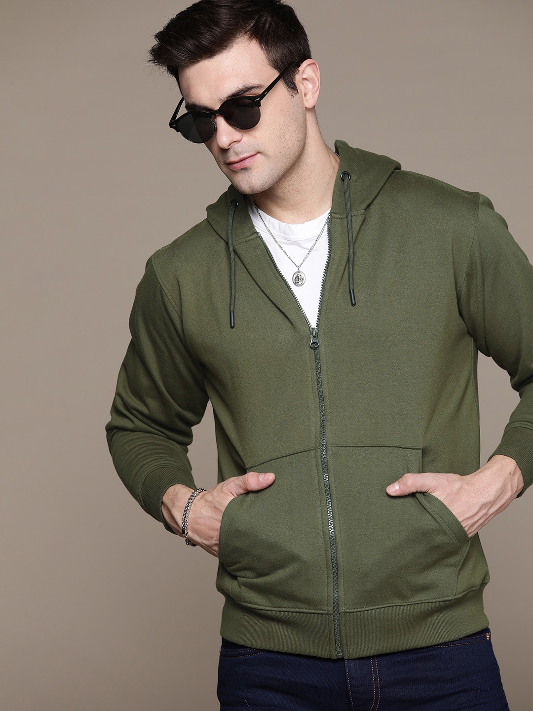 

Roadster Men Hooded Sweatshirt, Olive