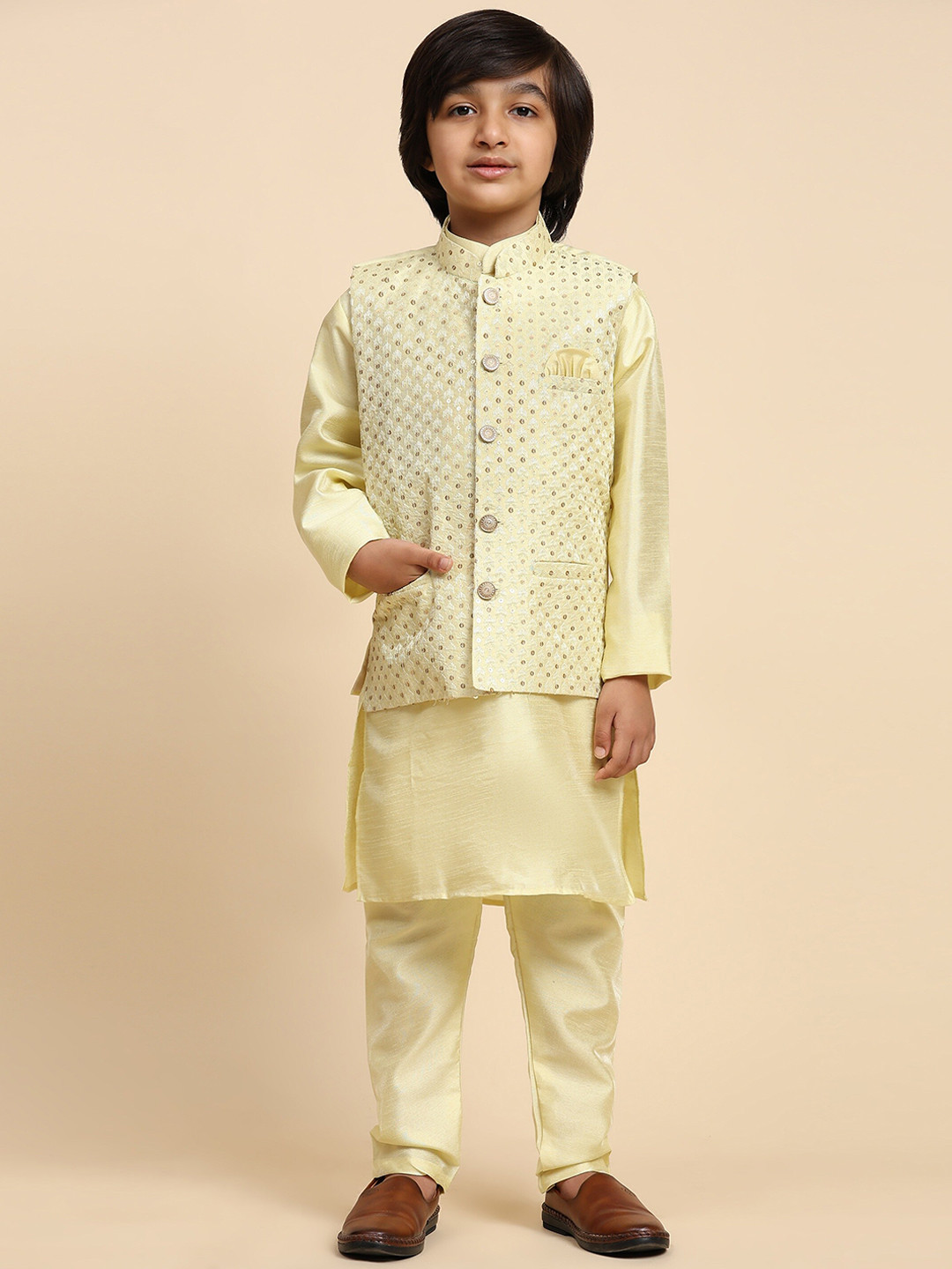 

Pro-Ethic STYLE DEVELOPER Boys Mandarin Collar Regular Kurta with Pyjamas & Nehru jacket, Yellow