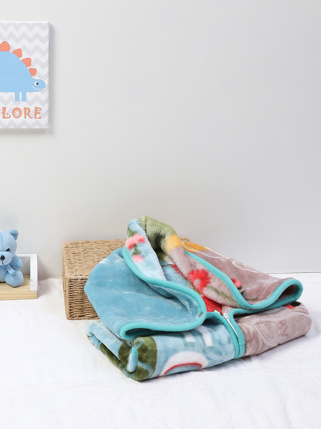 

Monte Carlo Toddler Turquoise Blue Ethnic Motifs Heavy Winter 500 GSM Single Bed Dohar