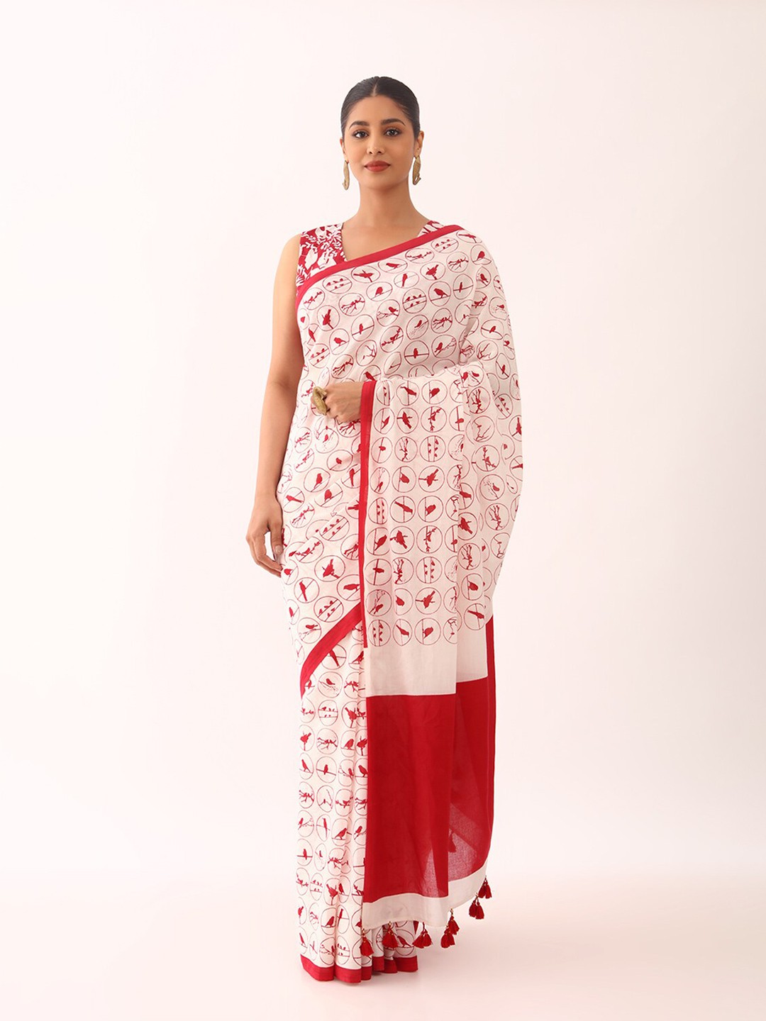 

Taneira Abstract Printed Pure Cotton Saree, Off white