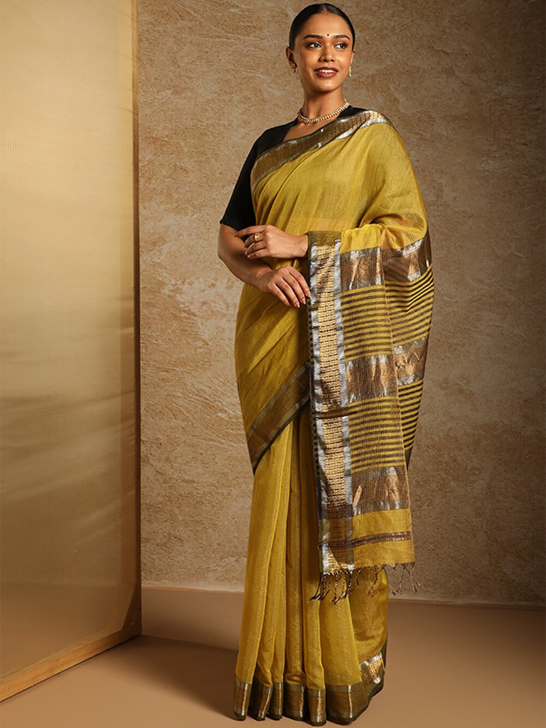 

Taneira Woven Design Border Detail Zari Tissue Saree, Yellow