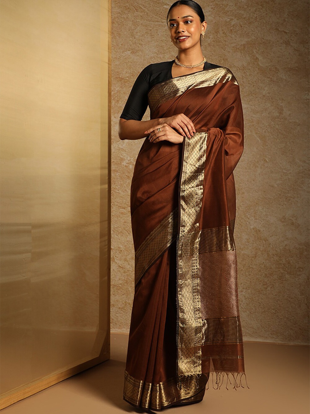 

Taneira Woven Design Zari Maheshwari Saree, Brown