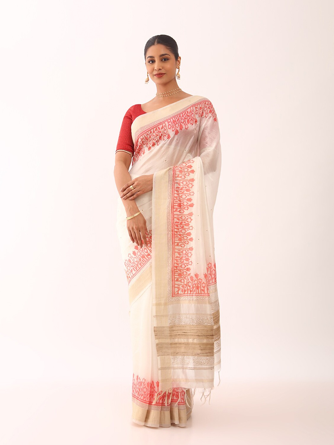 

Taneira Kantha Work Detail Saree, Off white