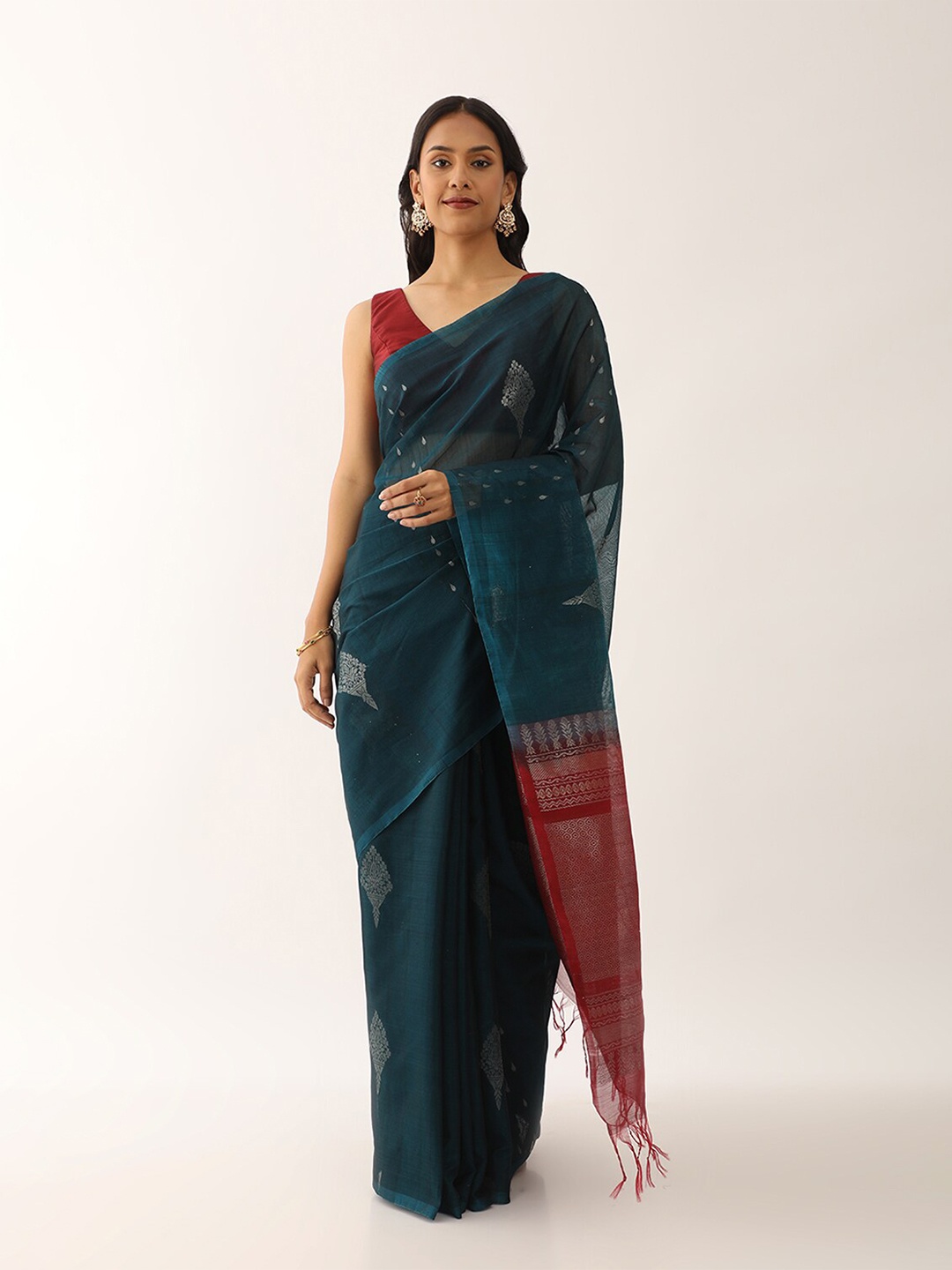 

Taneira Ethnic Motifs Woven Design Zari Detail Silk Cotton Saree, Blue