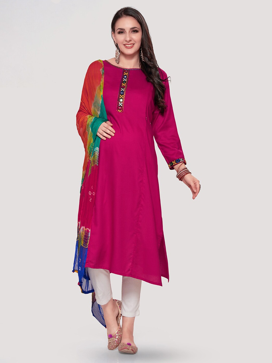 

Mom For Sure by Ketki Dalal Embroidered Round Neck Straight Maternity Kurtas With Dupatta, Pink