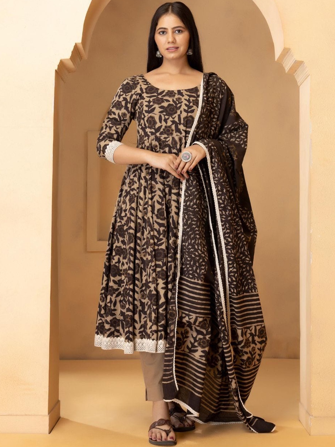 

Collection Rj23 Floral Printed Pure Cotton Anarkali Kurta & Trouser With Dupatta, Brown