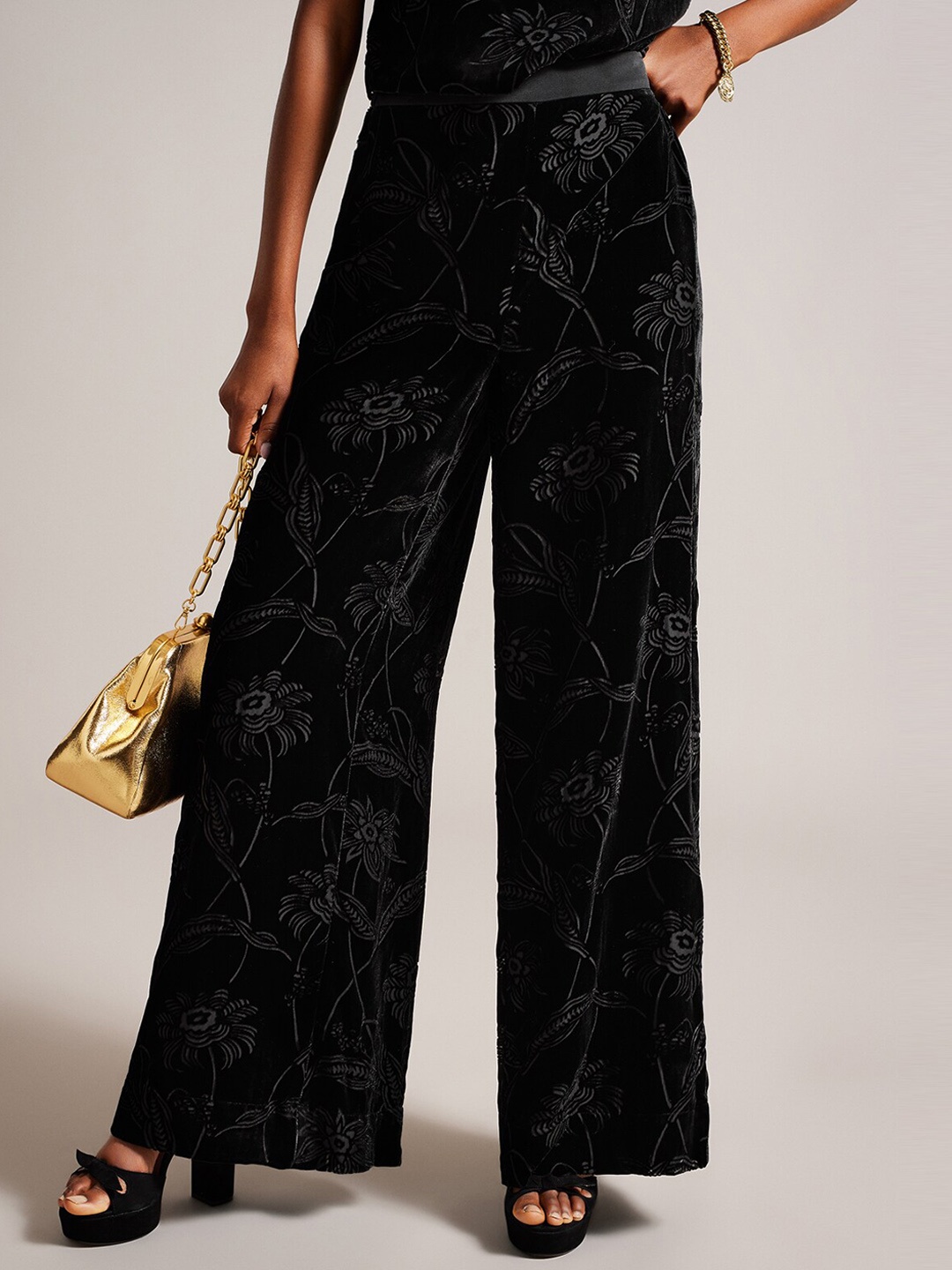 

Ted Baker Women Floral Self Design Slim Fit Trousers, Black
