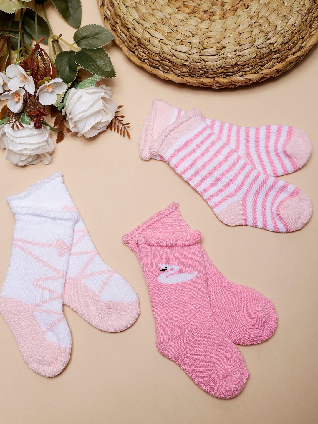 

PASSION PETALS Girls Set Of 3 Patterned Ankle Length Socks, White