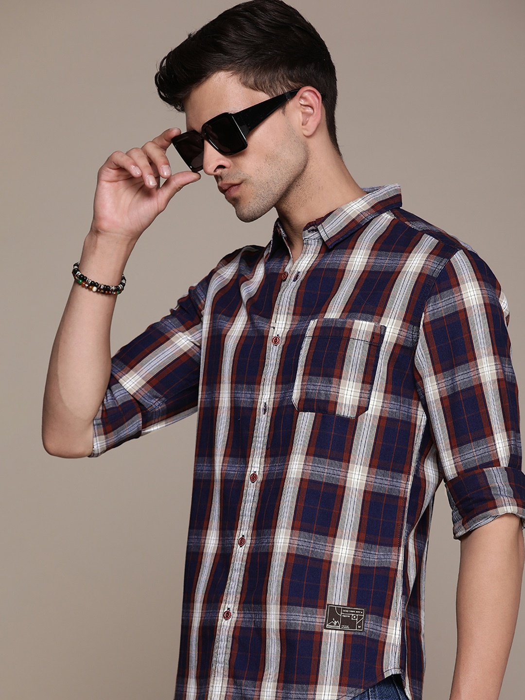 

Roadster Men Relaxed Checked Regular Casual Pure Cotton Shirt, Brown