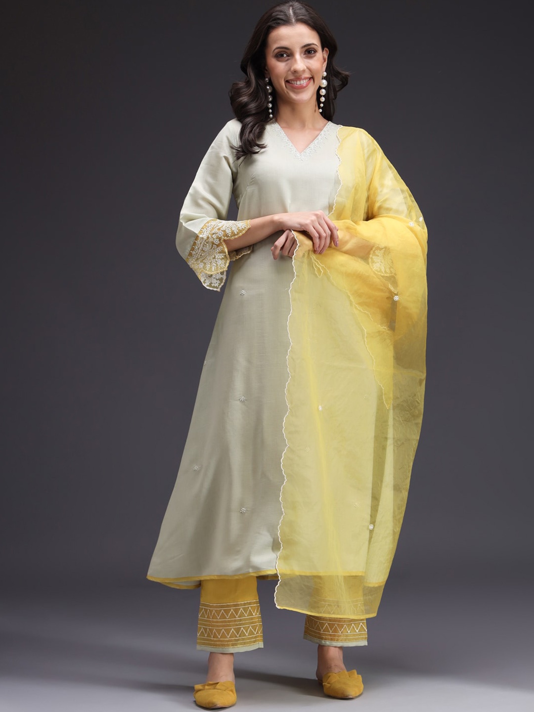 

HEEPOSH Floral Embroidered Thread Work A-Line Kurta With Trousers & Dupatta, Lime green