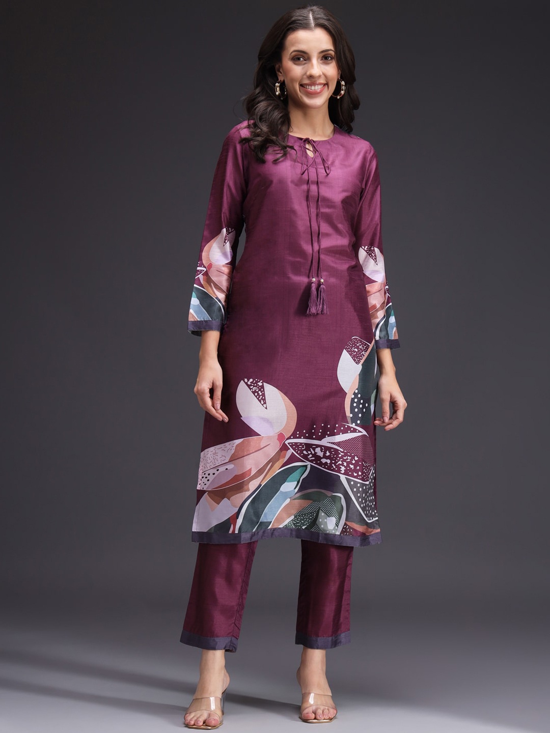 

HEEPOSH Floral Printed Straight Kurta With Trousers, Burgundy