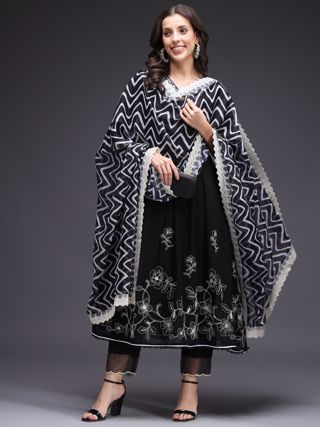 

HEEPOSH Black Woven Design Empire Thread Work Kurta with Trousers & Dupatta