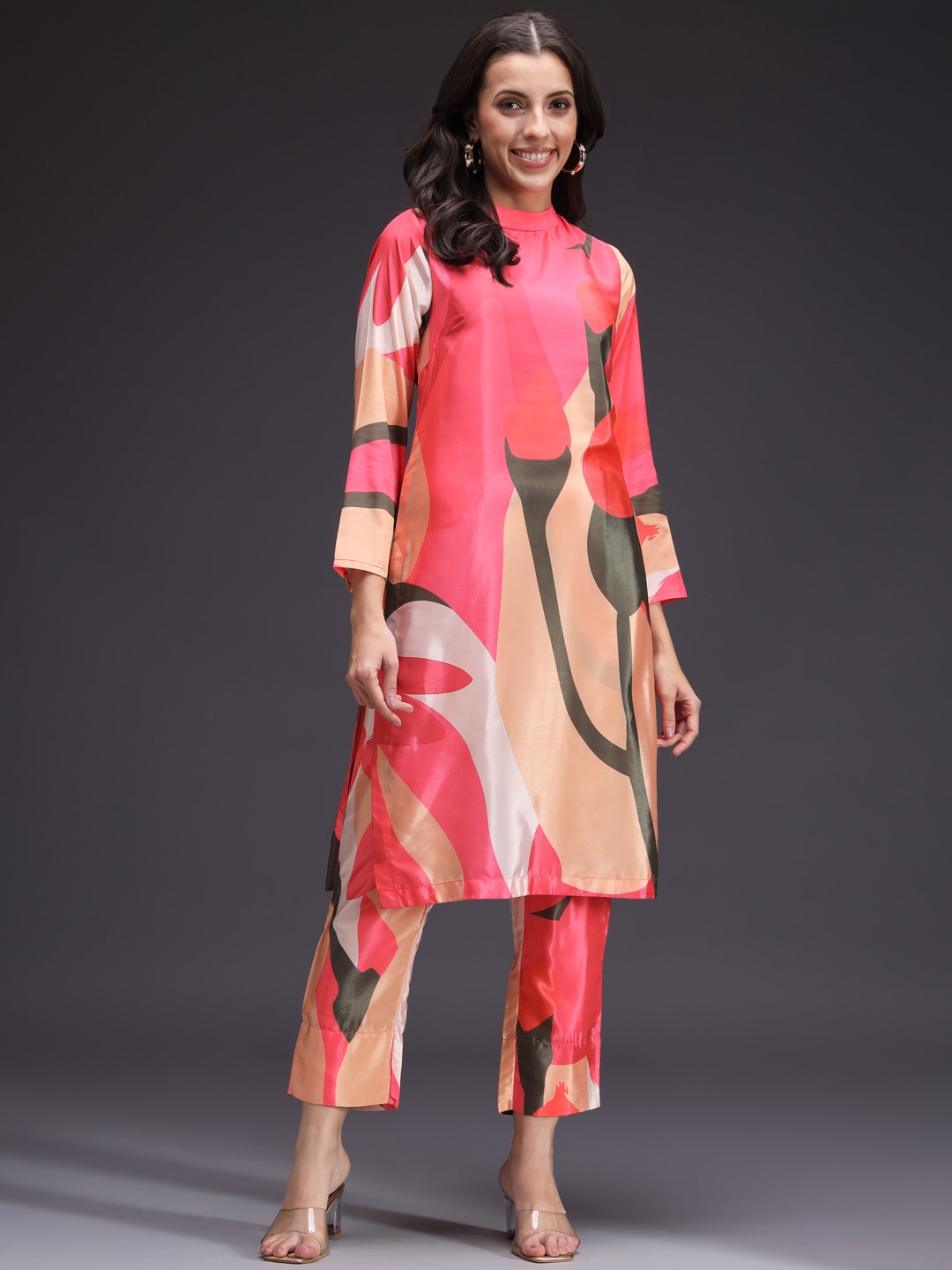 

HEEPOSH Pink Abstract Printed Straight Kurta with Trousers