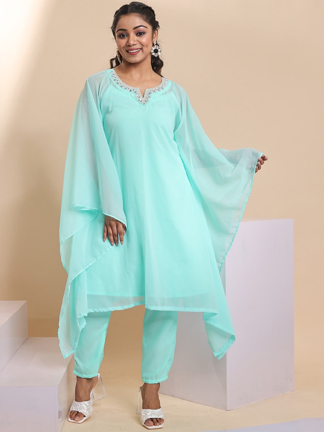 

Disli Flared Sleeves Thread Work Kaftan Kurta with Trouser, Blue