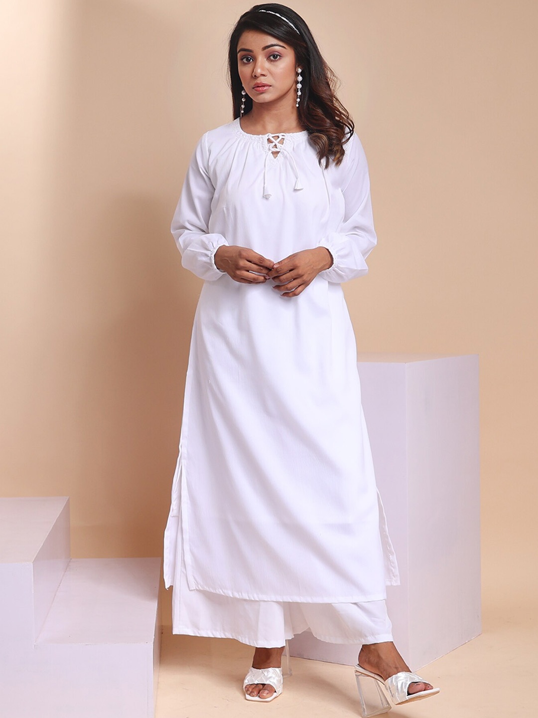 

Disli Tie-Up Neck Regular Kurta with Palazzos, White