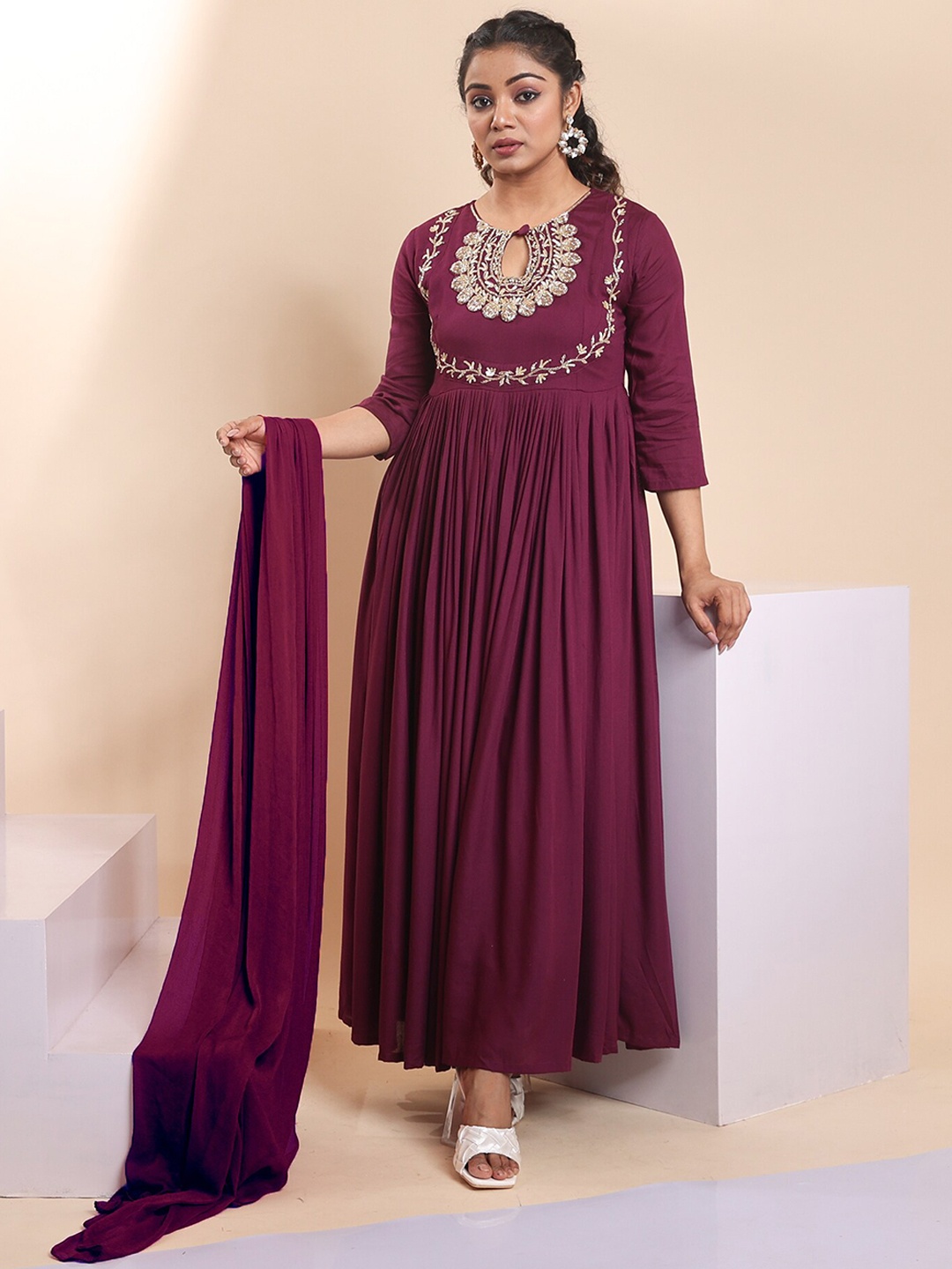 

Disli Ethnic Motifs Yoke Design Beads & Stones Anarkali Kurta With Trousers & Dupatta, Red