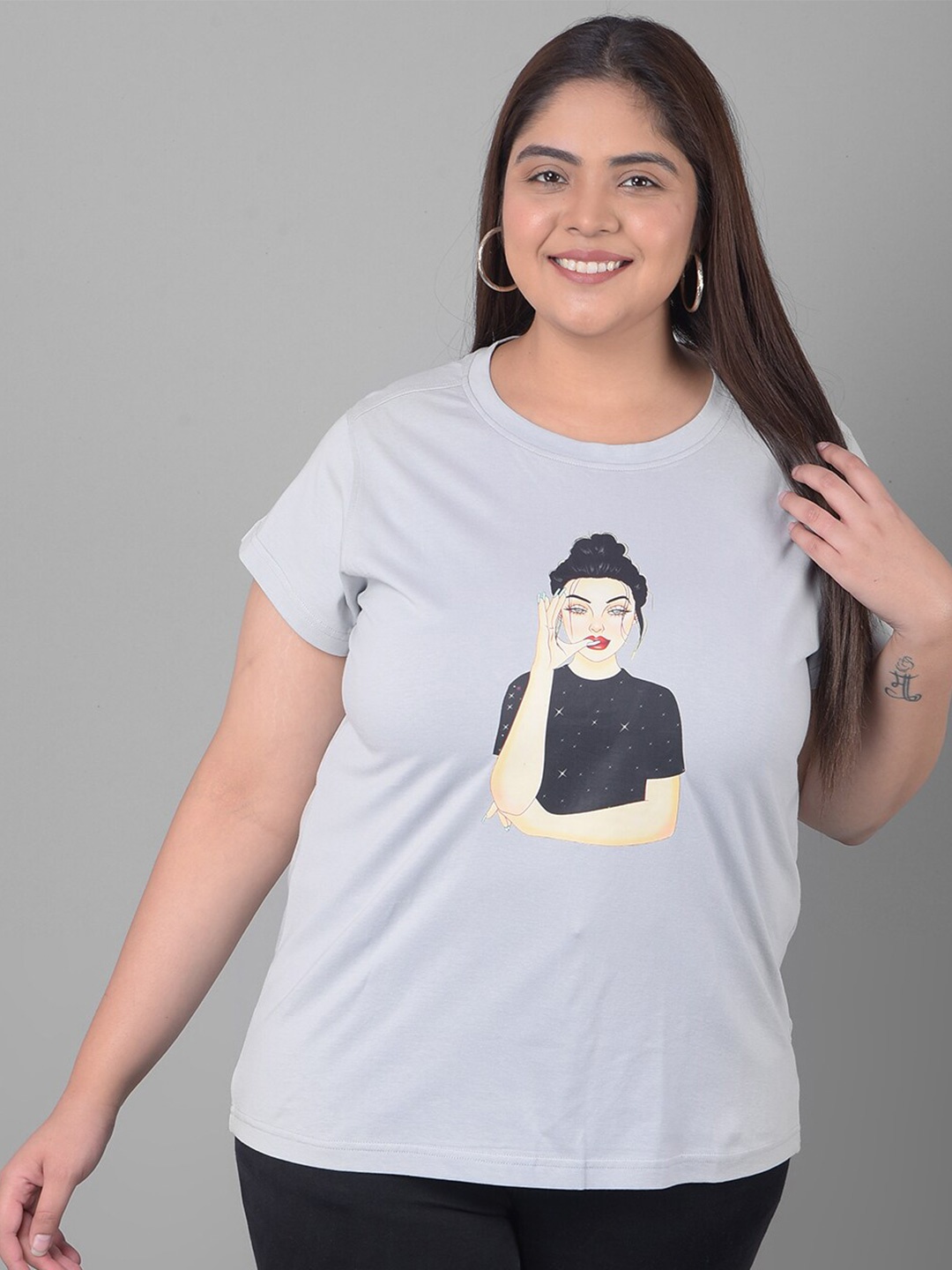 

Club York Plus Size Graphic Printed Round Neck Shirt Sleeves T-shirt, Grey
