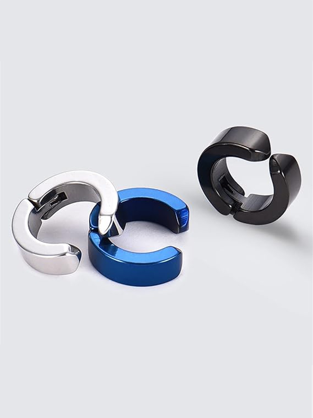 

KARISHMA KREATIONS Men Set Of 4 Gold-Plated Stainless Steel Mismatch Hoop Earrings