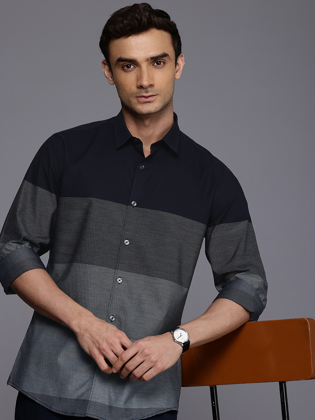 

Louis Philippe Sport Slim Fit Colourblocked Pure Cotton Formal Shirt, Navy blue