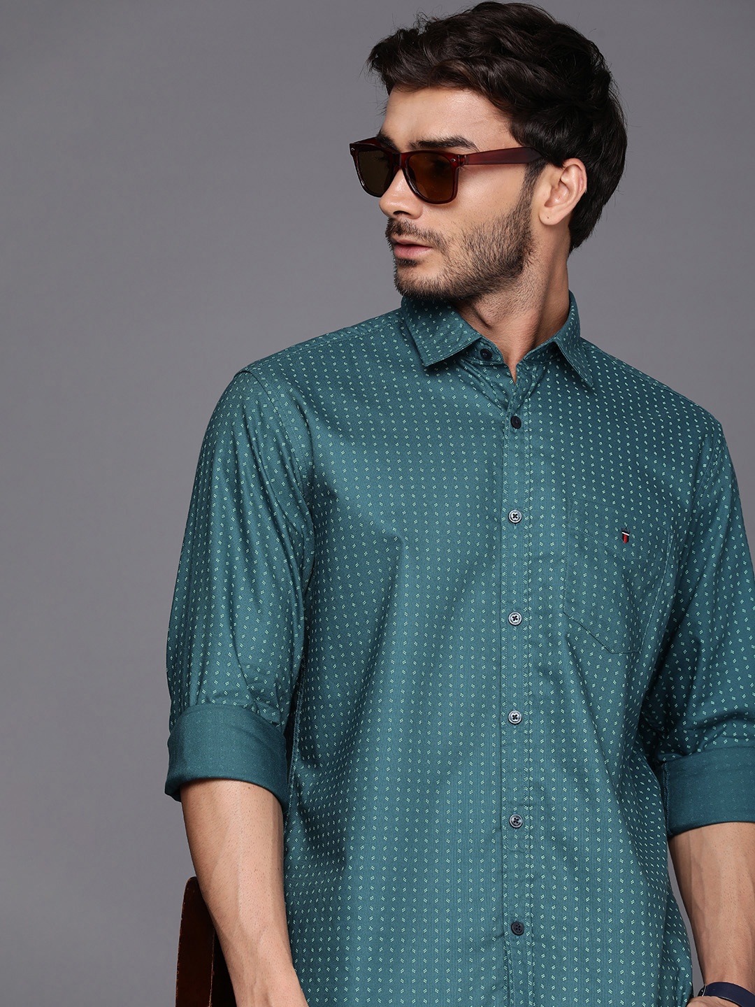 

Louis Philippe Sport Slim Fit Geometric Printed Pure Cotton Casual Shirt, Teal