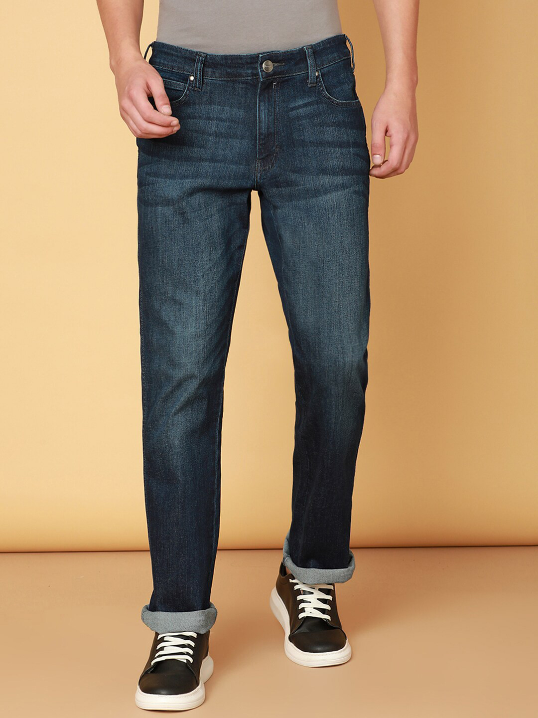

Wrangler Men Mid Rise Millard Clean Look Light Fade Stretchable Jeans, Blue