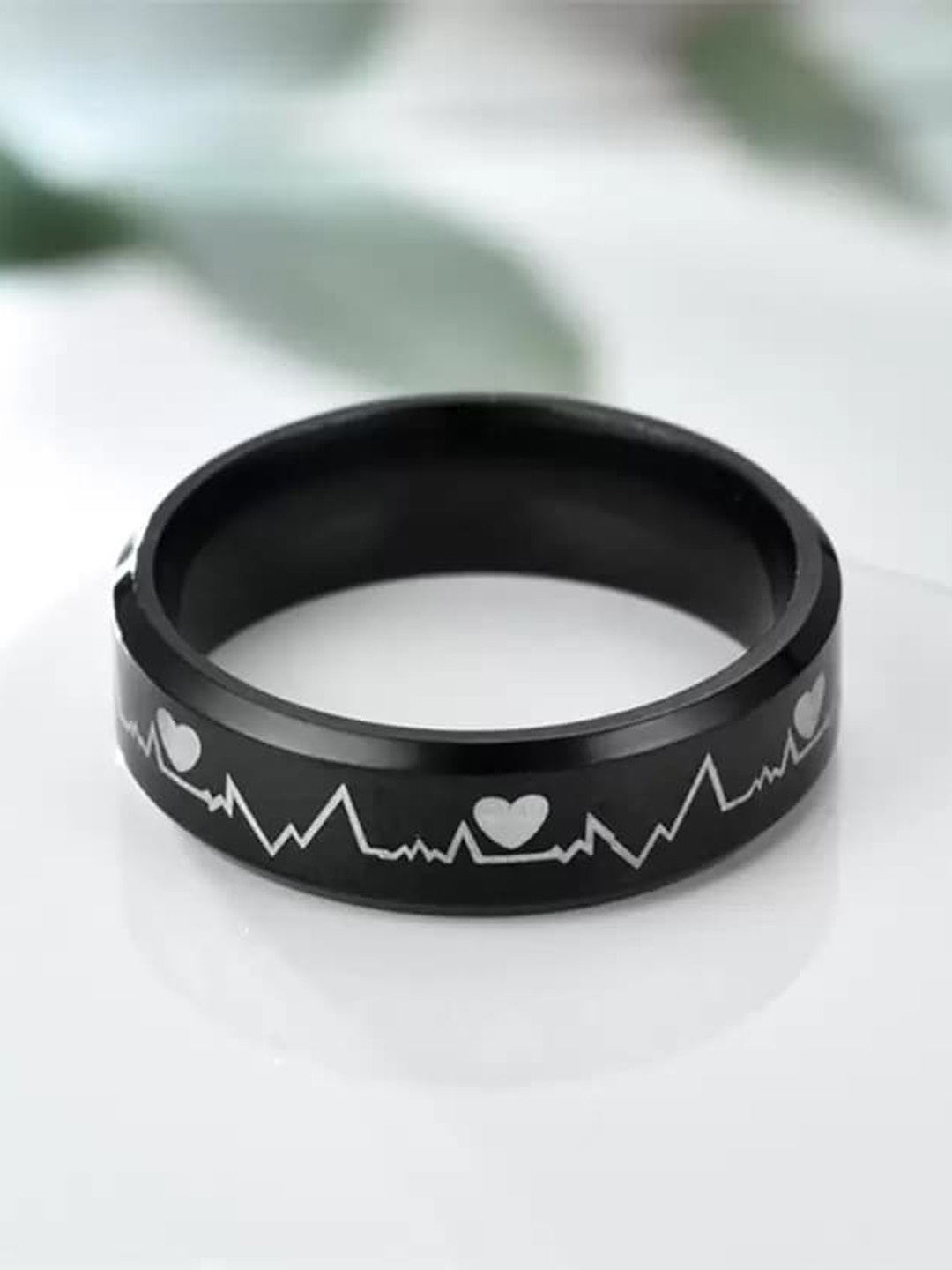 VIEN Unisex Titanium-Plated Heartbeat Design Finger Ring, Black