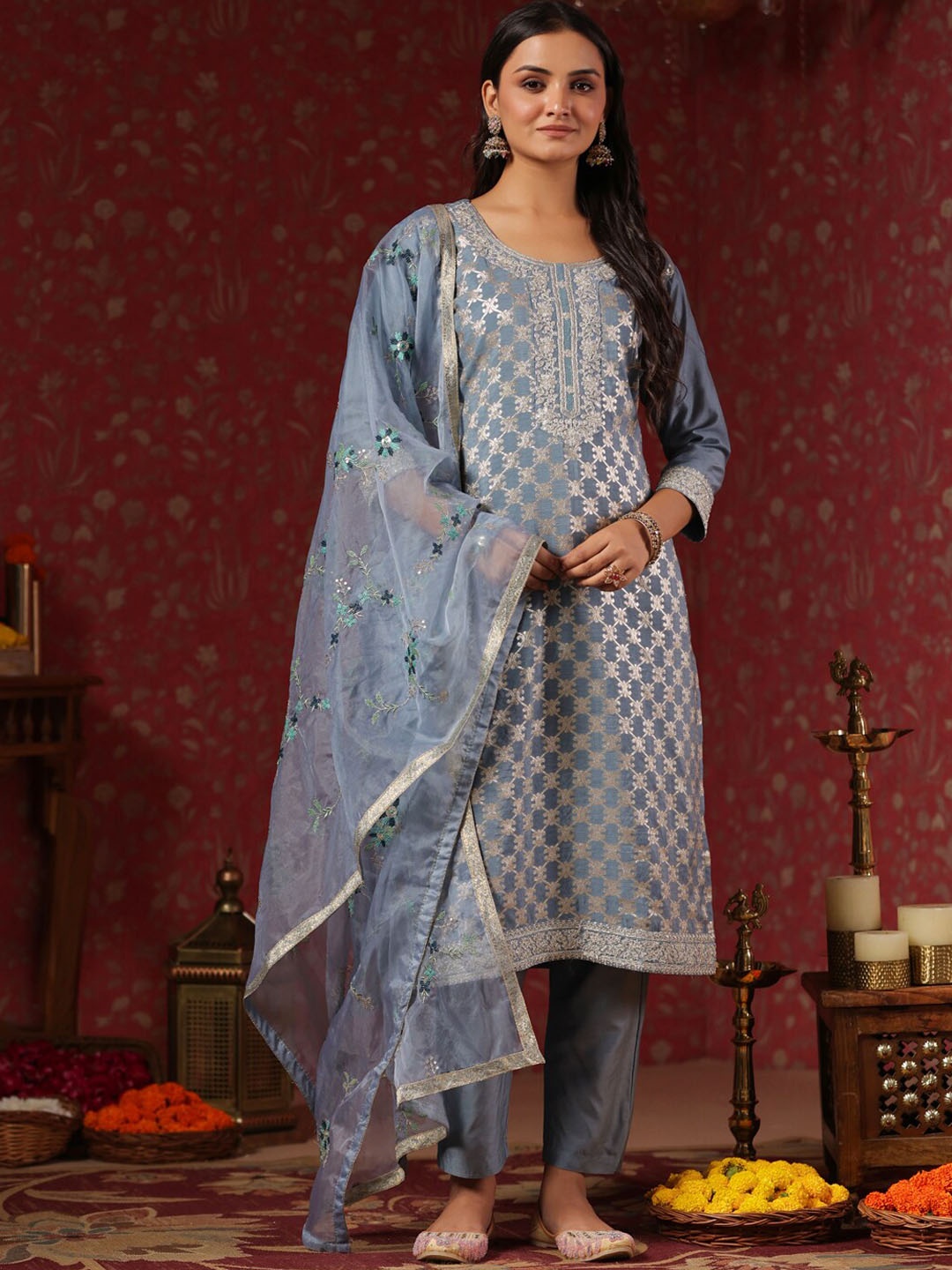 

Ishin Ethnic Motifs Printed Sequinned Straight Kurta & Trouser With Dupatta, Grey