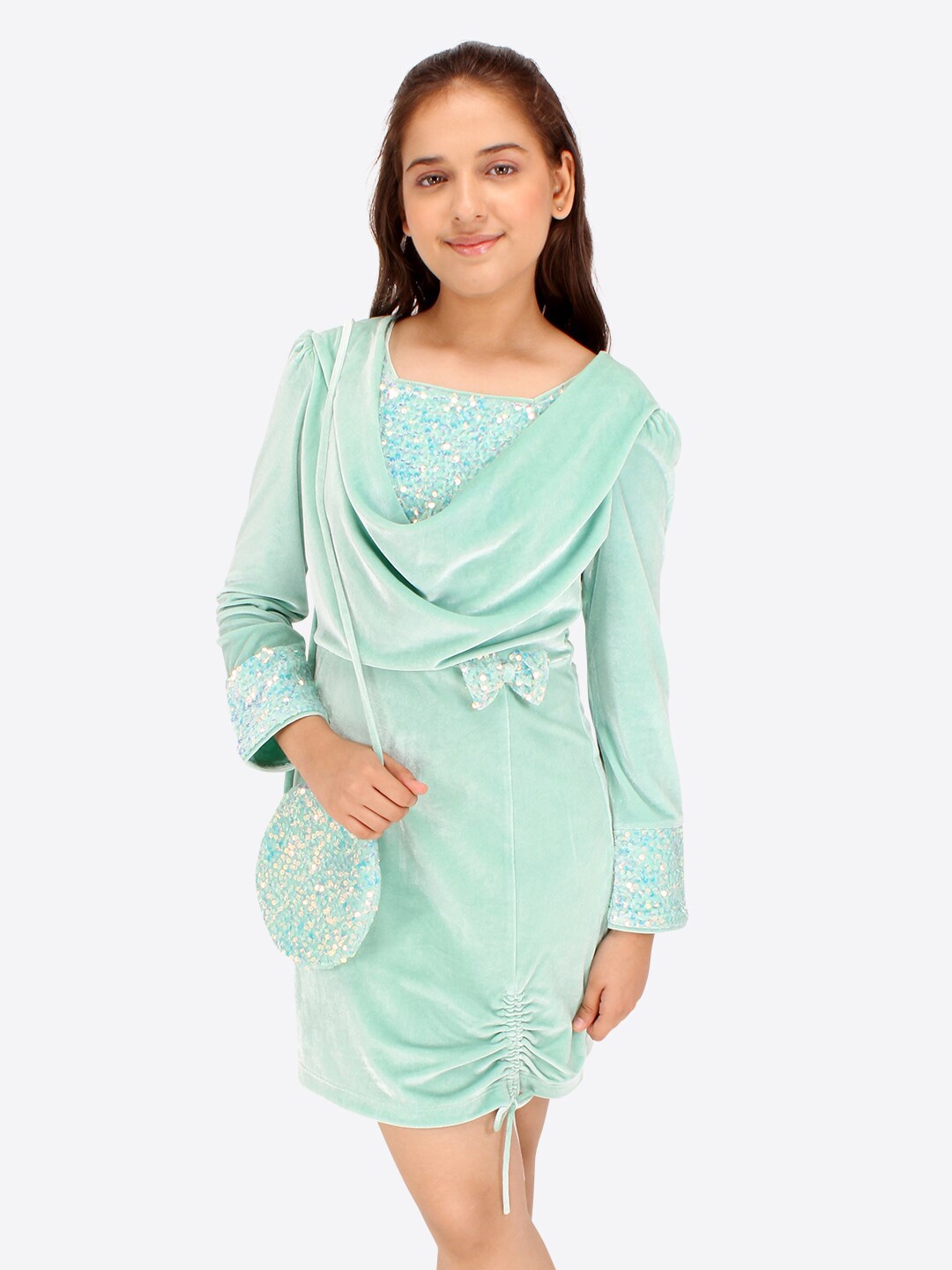 

CUTECUMBER Girls Square Neck Sequinned Velvet Sheath Dress, Green