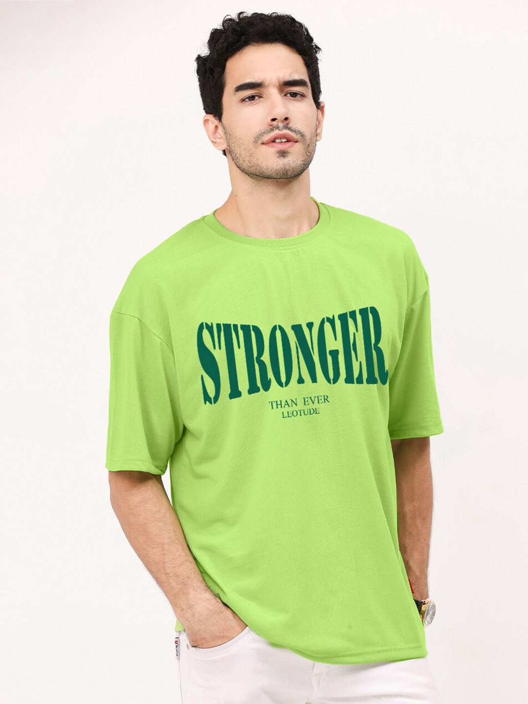 

Leotude Men Green Typography Printed Pockets T-shirt