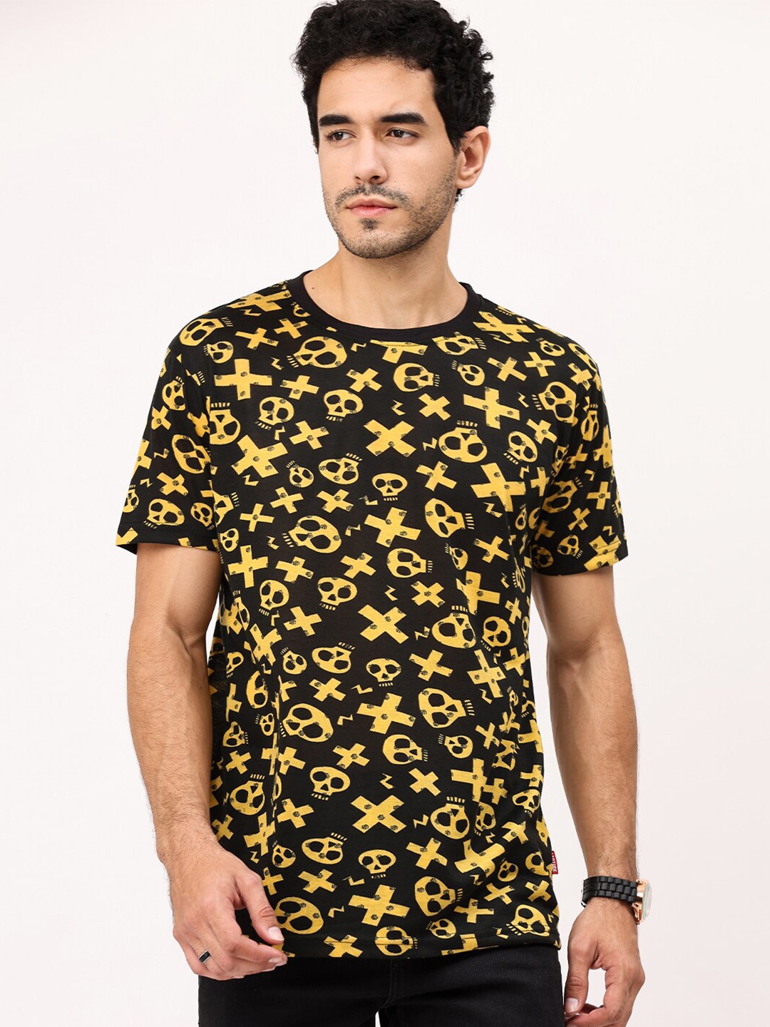 

Leotude Graphic Printed Round Neck Cotton Regular T-shirt, Black