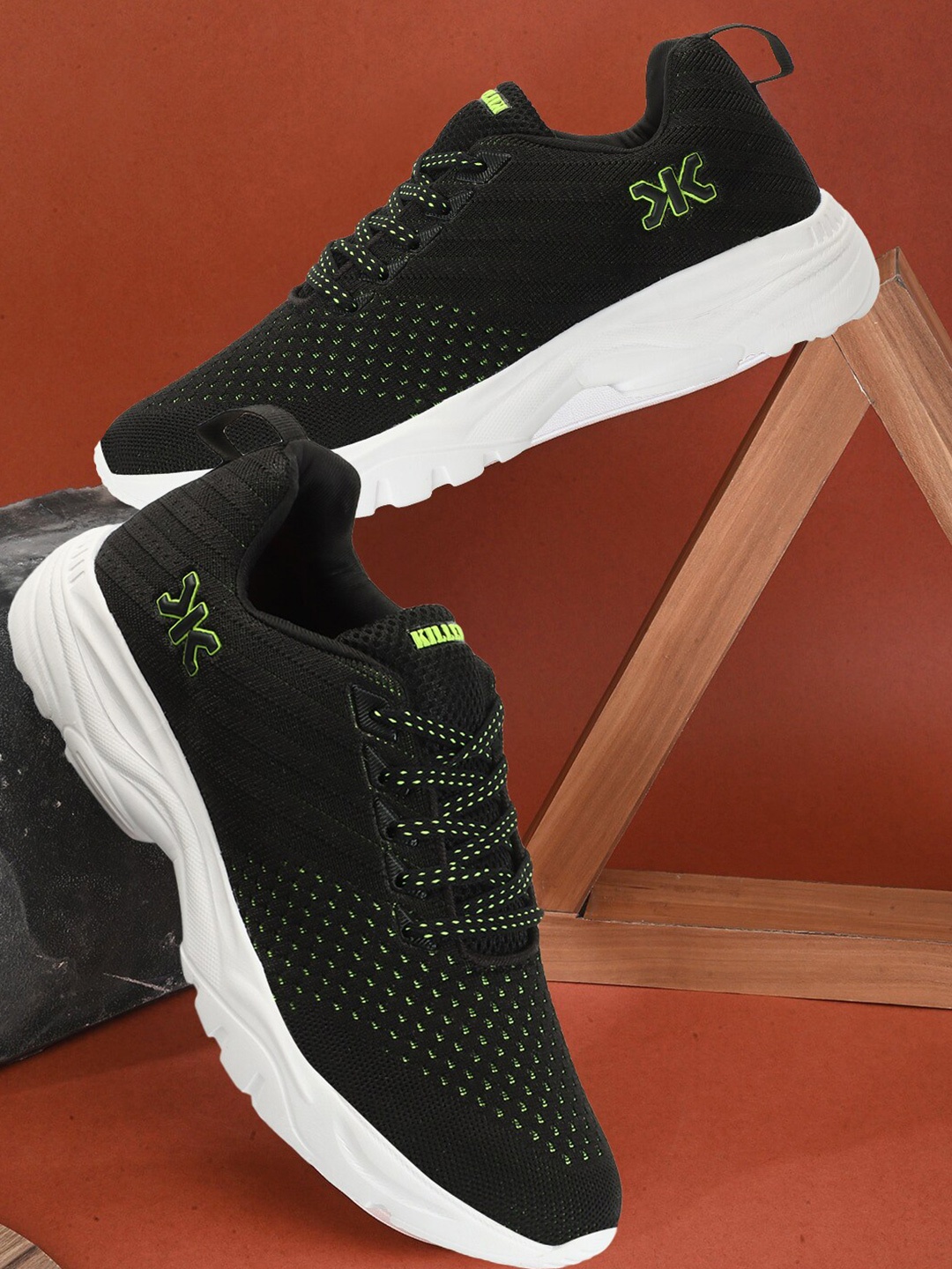 

Killer Men Textile Flyknit Running Shoes, Black