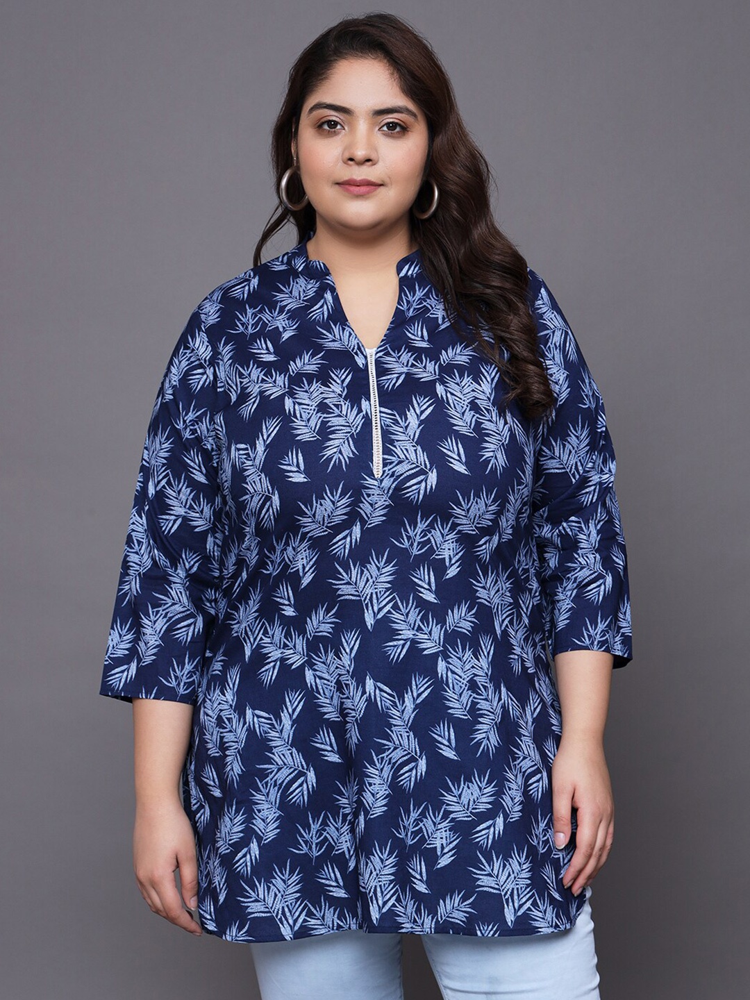 

Tissu Navy Tropical Printed V-Neck Pure Cotton Kurti, Navy blue