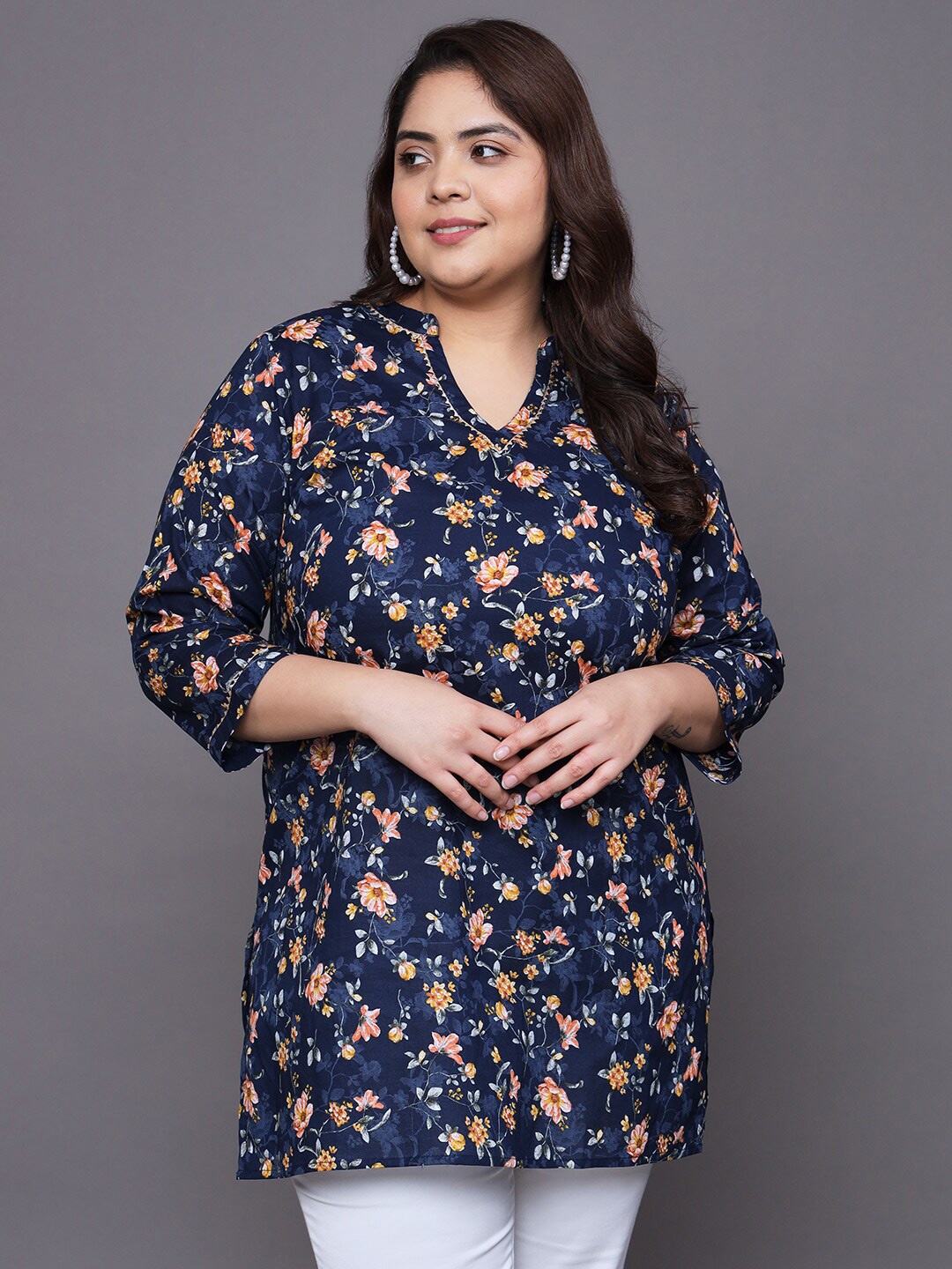 

Tissu Plus Size Floral Printed V-Neck Gotta Patti Pure Cotton Kurti, Navy blue