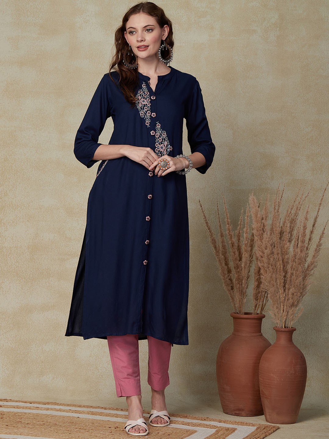 

FASHOR Floral Embroidered Mandarin Collar Straight Kurta, Blue