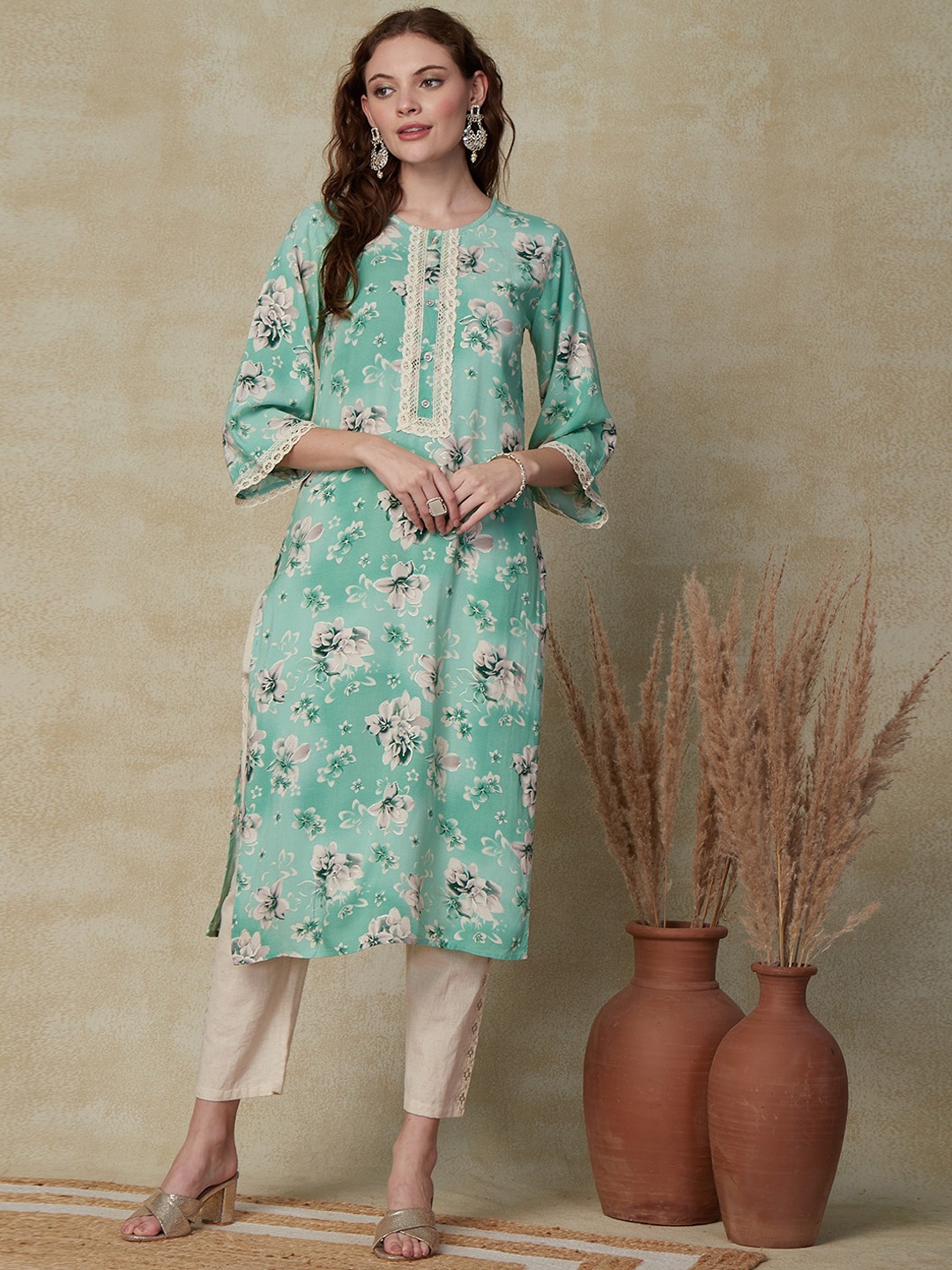 

FASHOR Floral Printed Lace Embellished Straight Kurta, Sea green