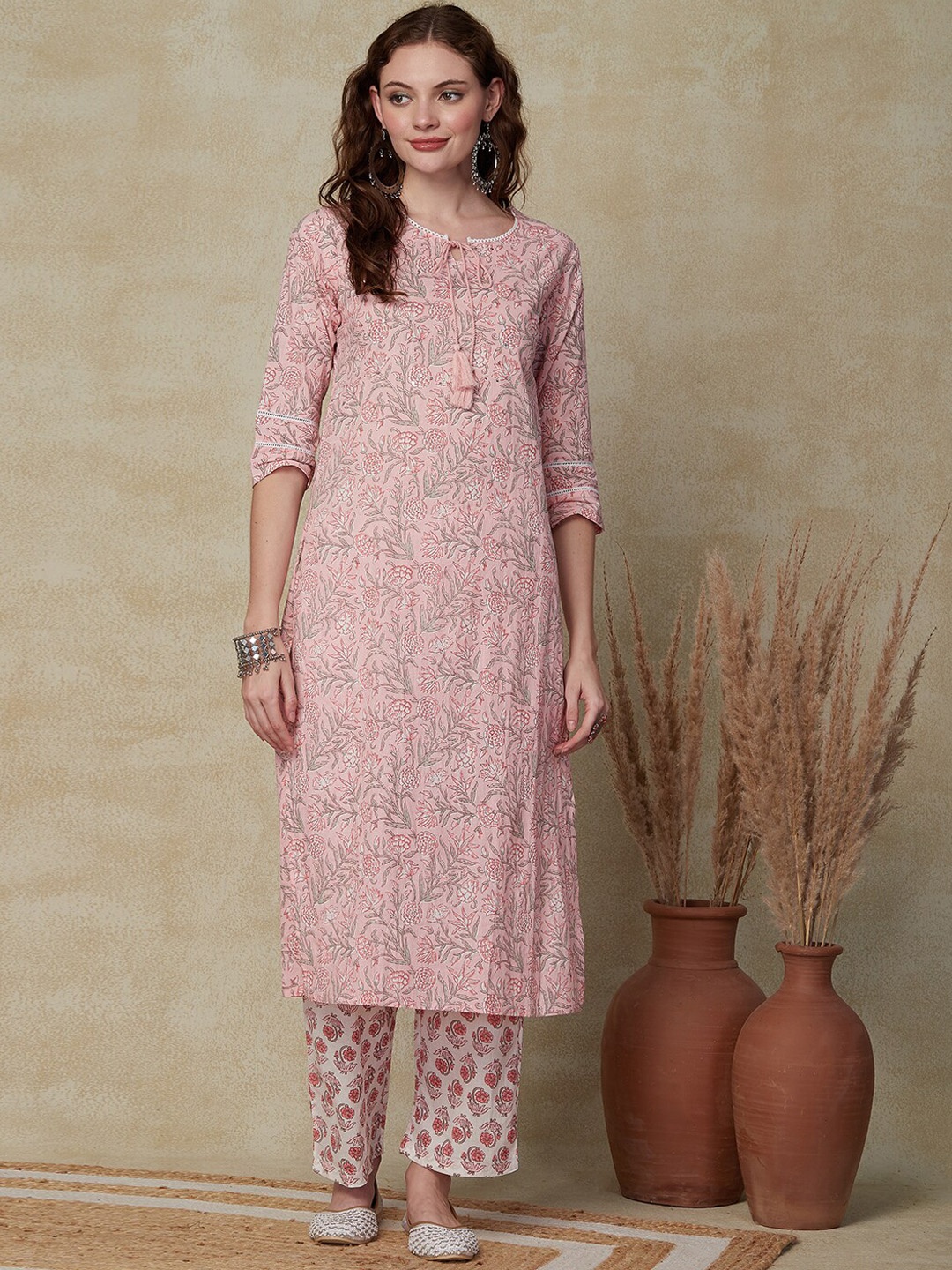 

FASHOR Floral Printed Tie-Up Neck Pure Cotton Straight Kurta with Trousers, Pink