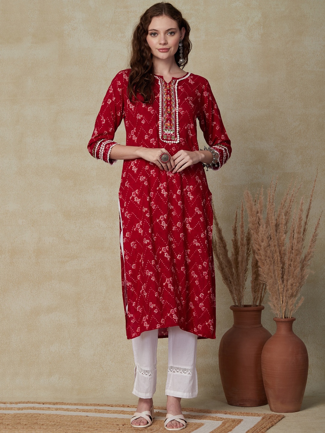 

FASHOR Floral Printed Embroidered Straight Kurta, Red