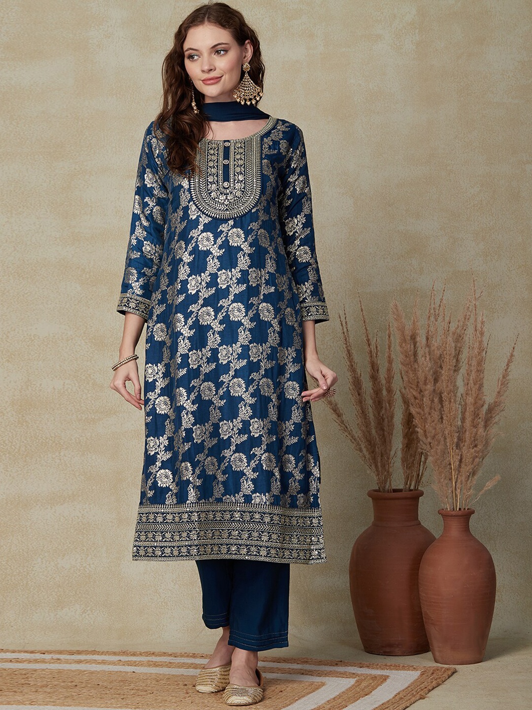 

FASHOR Floral Printed Regular Thread Work Kurta With Trousers & Dupatta, Teal