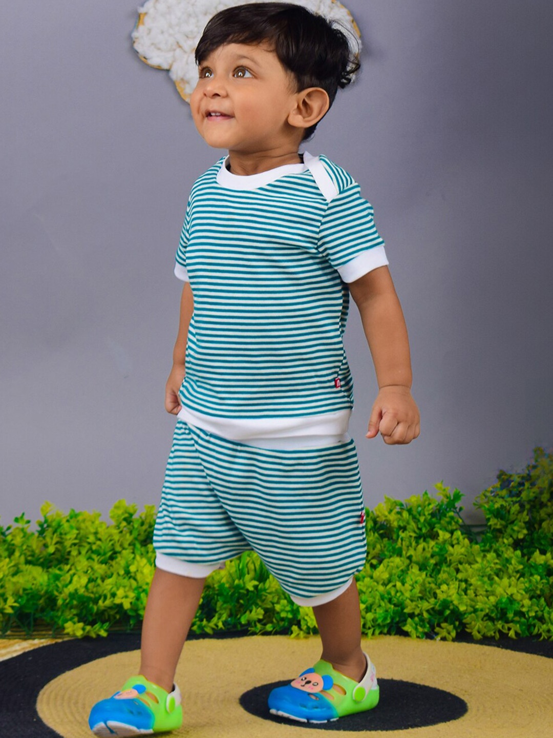 

Nino Bambino Boys Striped Organic Cotton T-Shirt With Shorts, Sea green