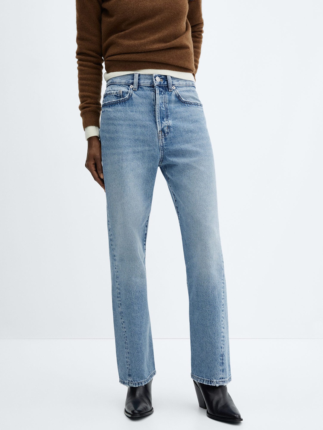 

MANGO Women Straight Fit High-Rise Light Fade Pure Cotton Jeans, Blue