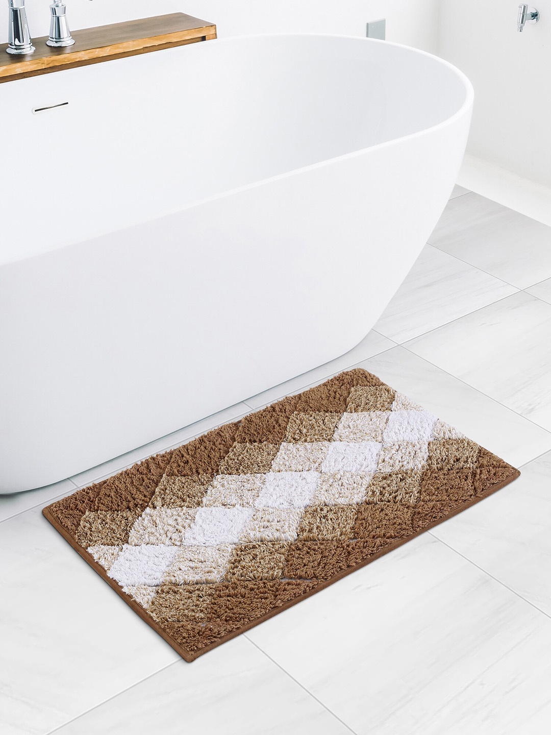 

OBSESSIONS Brown & White Geometric 2200 GSM Cotton Anti-Skid Bath Rugs