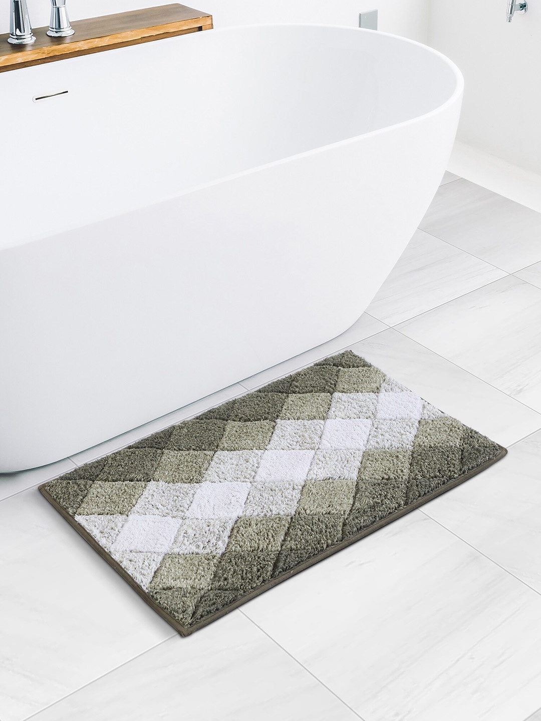 

OBSESSIONS Olive & Grey Geometric 2200 GSM Cotton Anti-Skid Bath Rugs