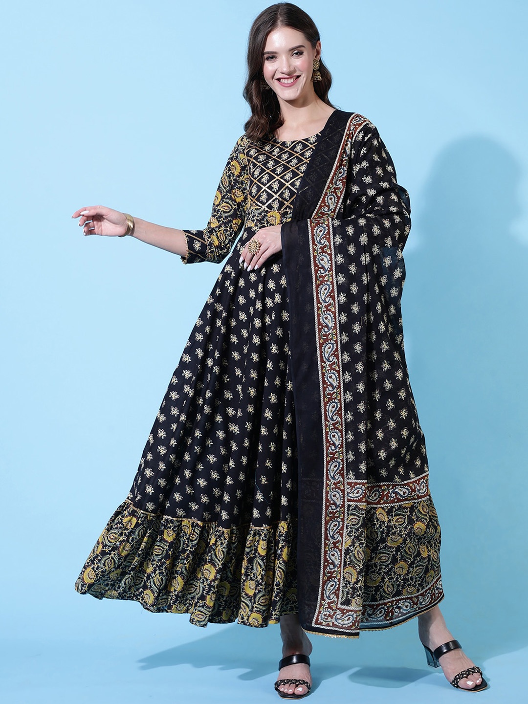

GLAM ROOTS Women Black Floral Printed Empire Gotta Patti Kurta with Trousers & With Dupatta