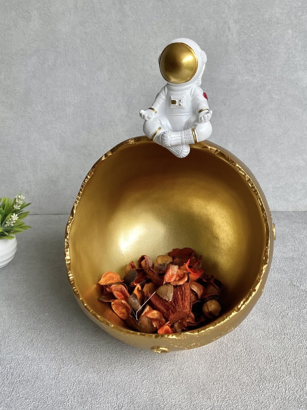 

House of Objects White Astronaut Accessory Holder, Gold