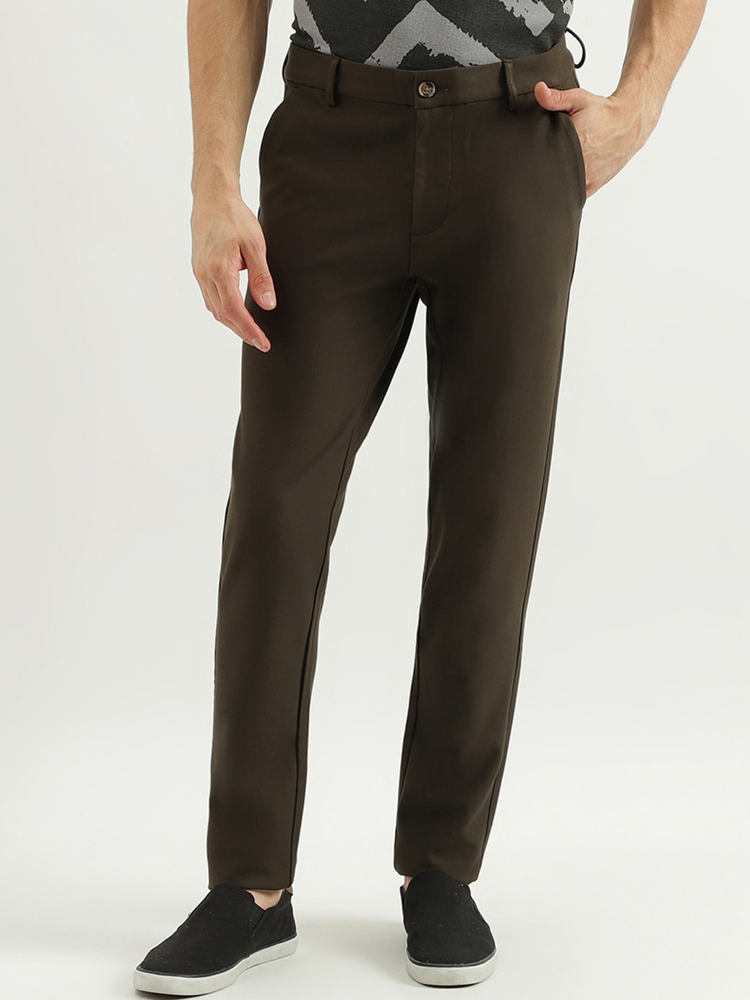 

United Colors of Benetton Men Slim Fit Trousers, Khaki