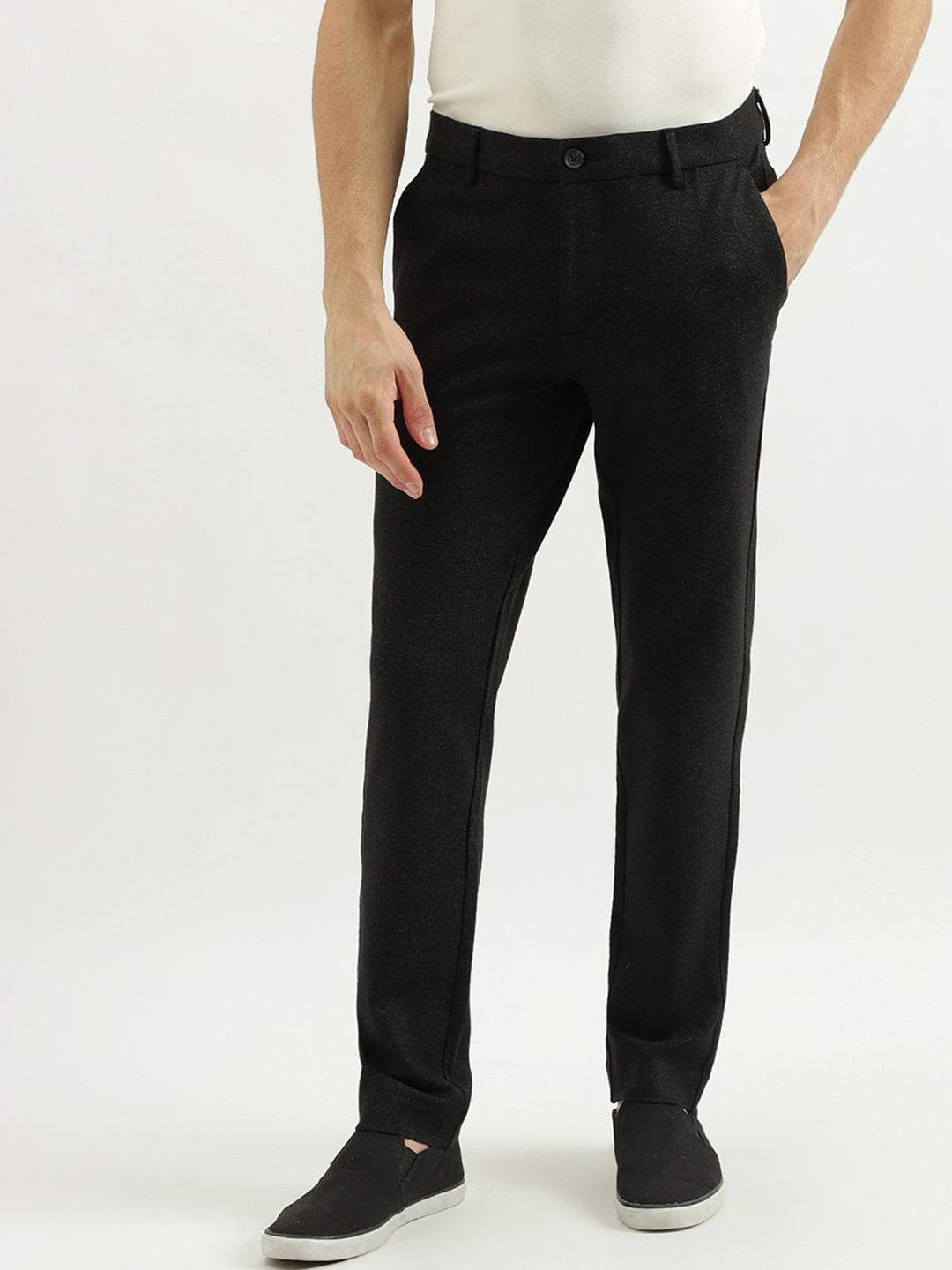 

United Colors of Benetton Men Slim Fit Mid-Rise Trousers, Grey