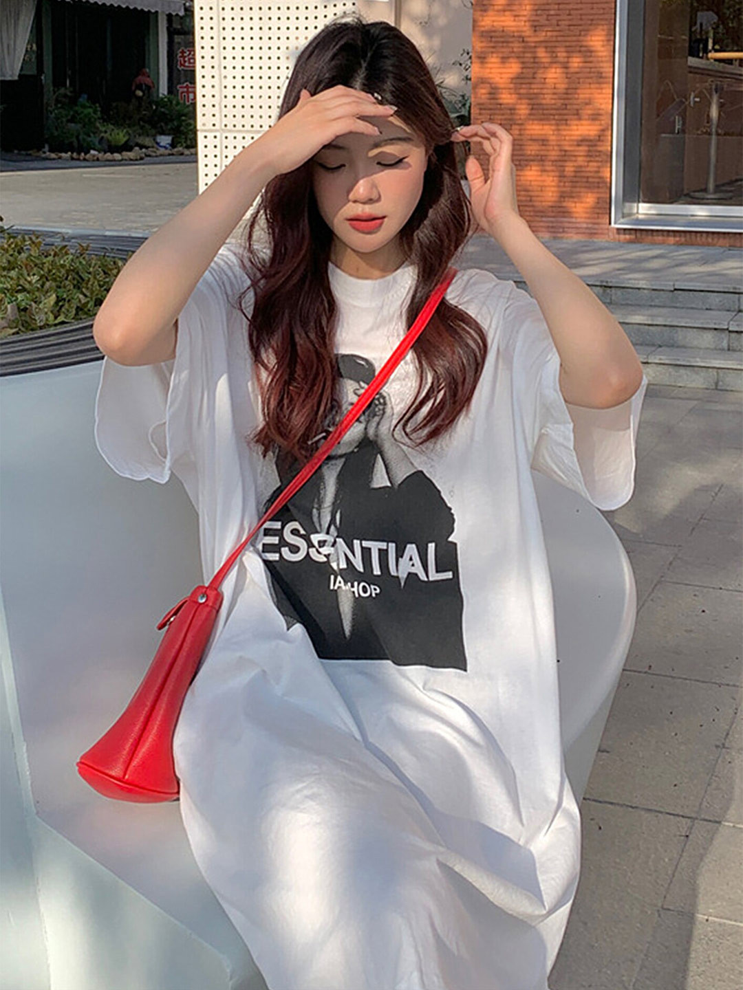 

LULU & SKY Graphic Printed T-shirt Midi Dress, White