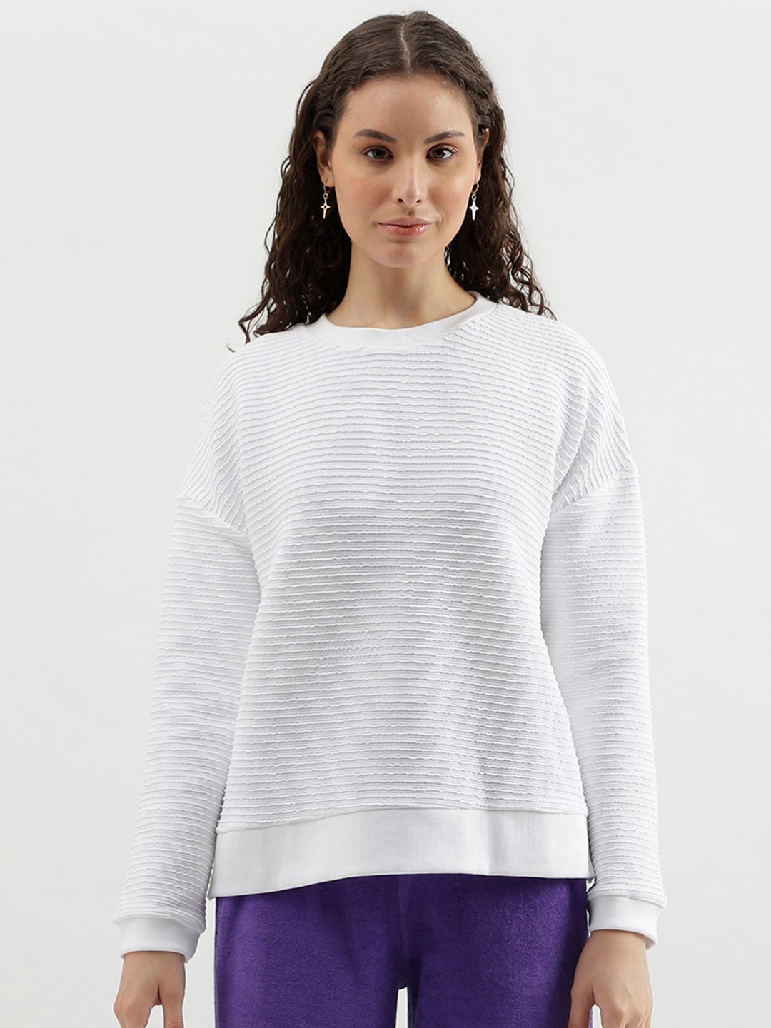 

United Colors of Benetton Textured Drop-Shoulder Pullover Sweatshirt, White