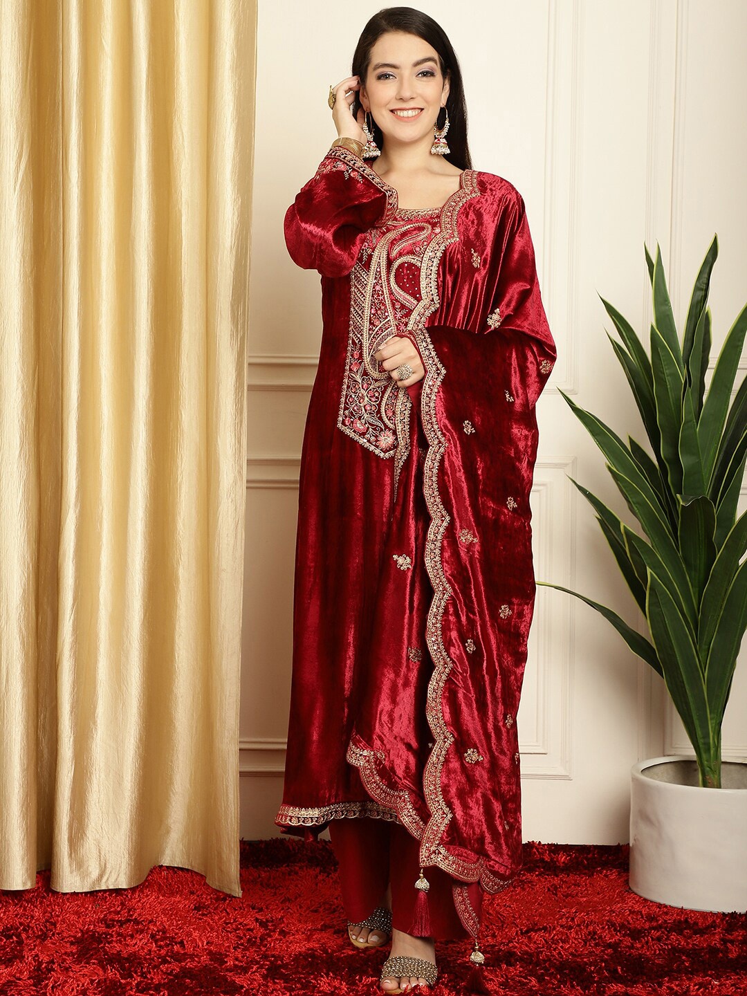 

Stylee LIFESTYLE Paisley Embroidered Velvet Unstitched Dress Material, Maroon
