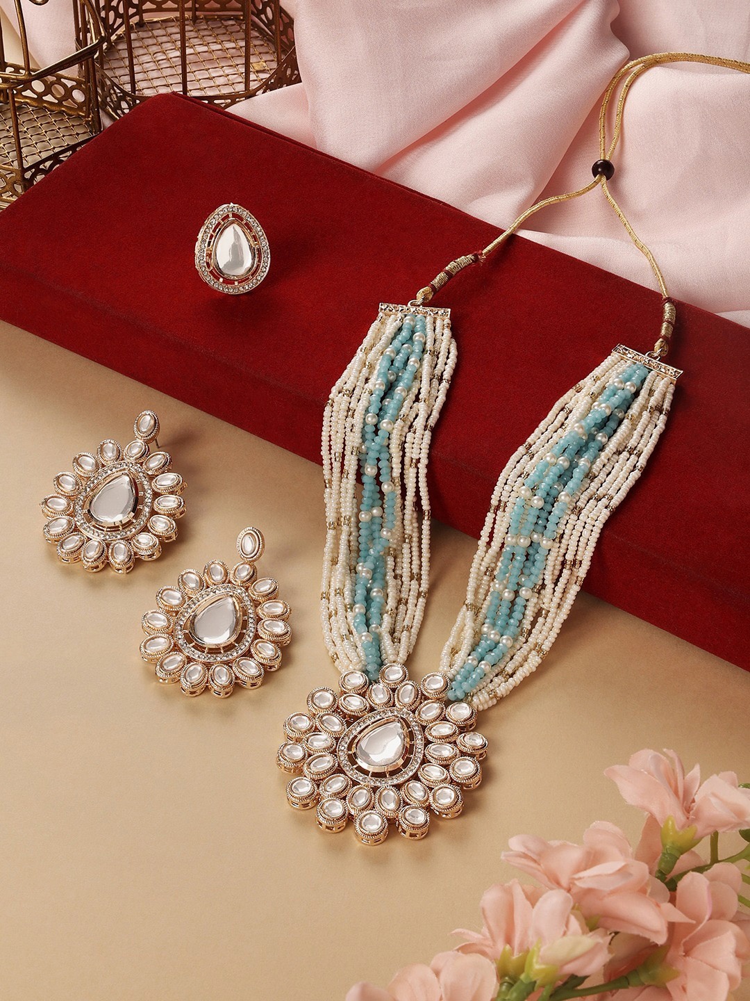 

Zaveri Pearls Gold-Plated Kundan-Studded & Beaded Jewellery Set With Ring